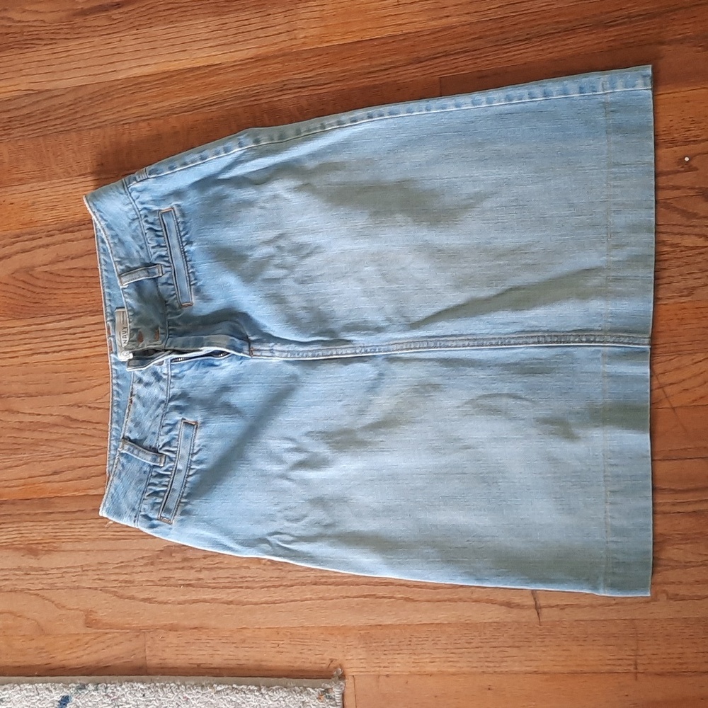 Old Navy denim knee length skirt size 4